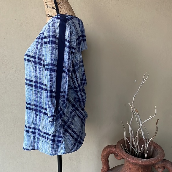 BCBGMaxArzia “Daria” top - Picture 5 of 11